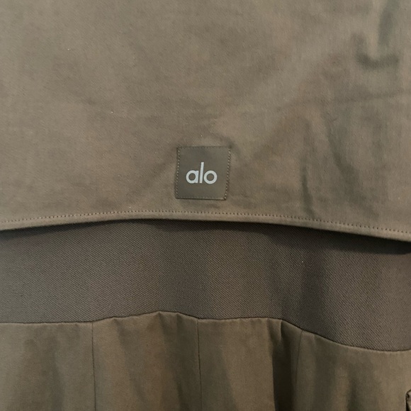 ALO Yoga Olive Trench Coat - Picture 11 of 11